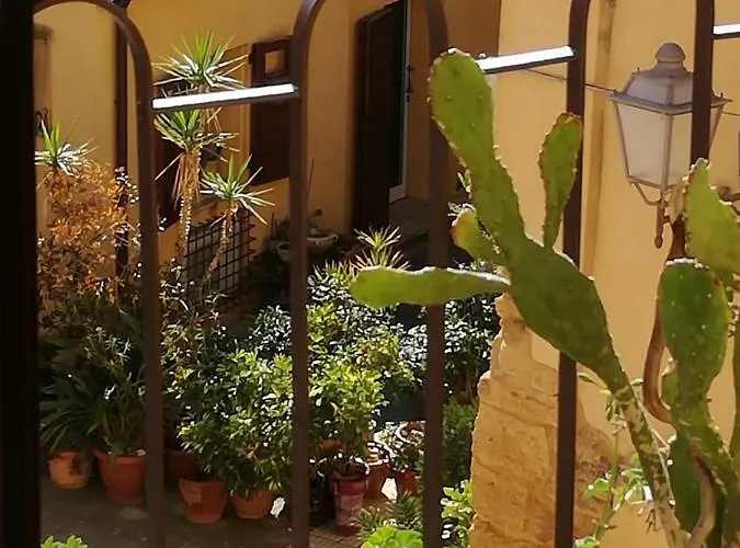 Bed & Breakfast Aljama - Downtown