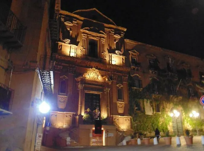 Aljama - Downtown Bed & Breakfast 4*