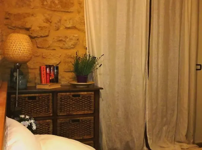 Bed & Breakfast Aljama - Downtown 4*