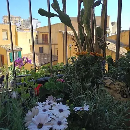 Bed & Breakfast Aljama - Downtown 4*