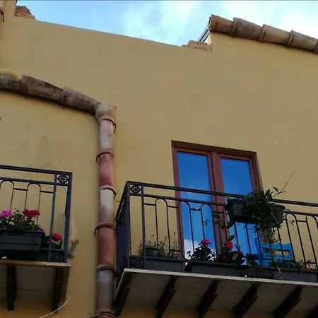 Aljama - Downtown Bed & Breakfast