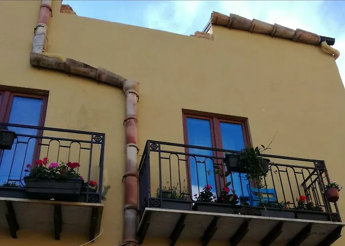 Aljama - Downtown Frühstückspension